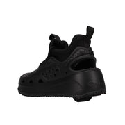 black clog heelys